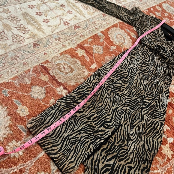 Nanushka Oasis tiger print flowy wrap dress sz M - Picture 10 of 14